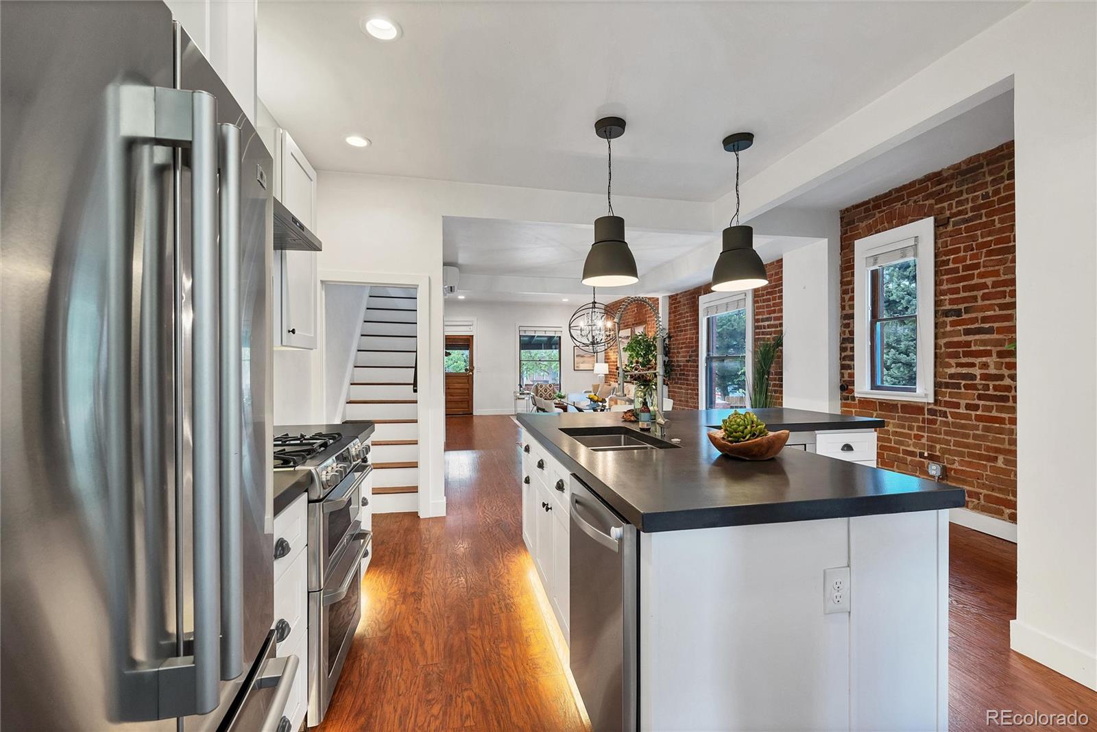 1160 S Logan Street, Denver, CO 80210, 2 Bedrooms Bedrooms, ,2 BathroomsBathrooms,Residential,For Sale,Logan,REC4189237