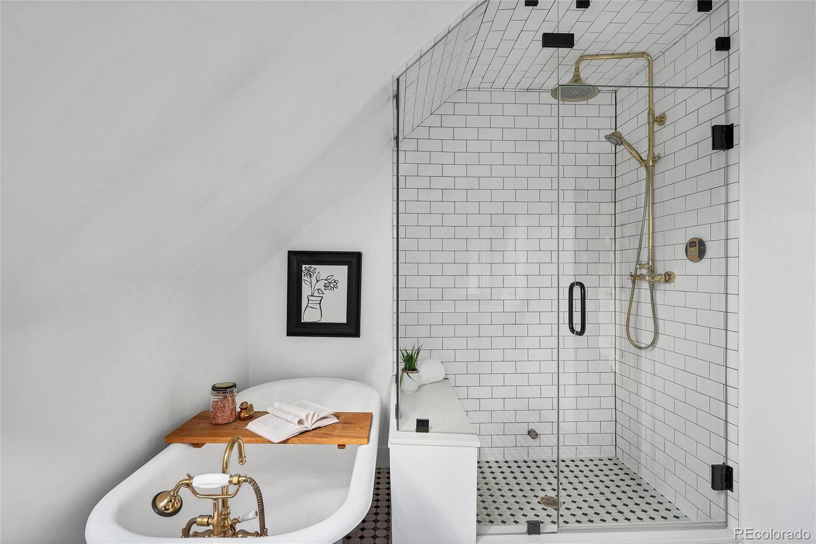 1160 S Logan Street, Denver, CO 80210, 2 Bedrooms Bedrooms, ,2 BathroomsBathrooms,Residential,For Sale,Logan,REC4189237