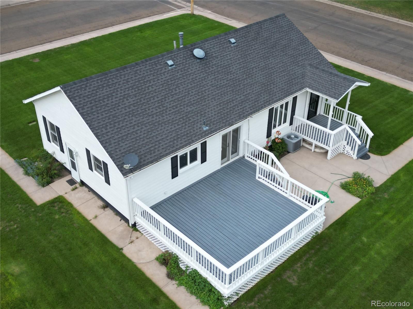 623 Walnut Street, Julesburg, CO 80737, 3 Bedrooms Bedrooms, ,2 BathroomsBathrooms,Residential,For Sale,Walnut,REC6195313