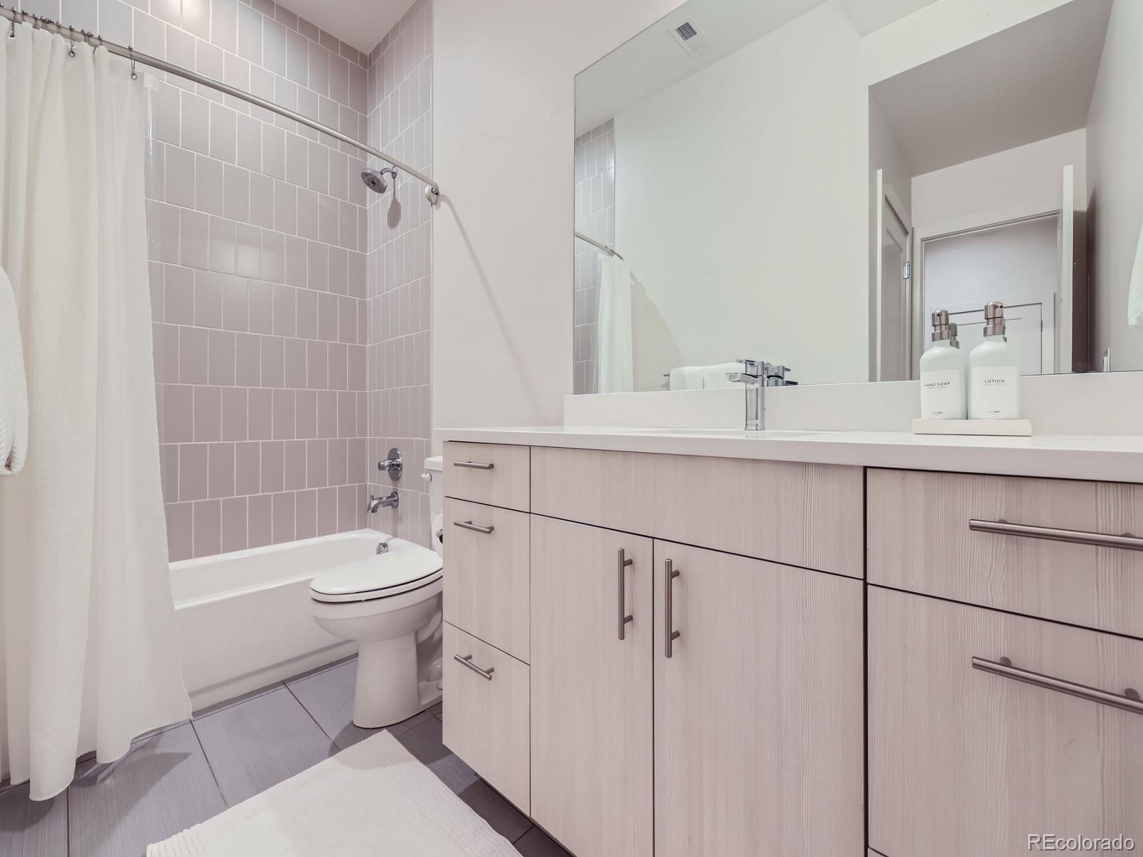 3521 S Ogden Street, Englewood, CO 80113, 4 Bedrooms Bedrooms, ,5 BathroomsBathrooms,Residential,For Sale,Ogden,REC9996133