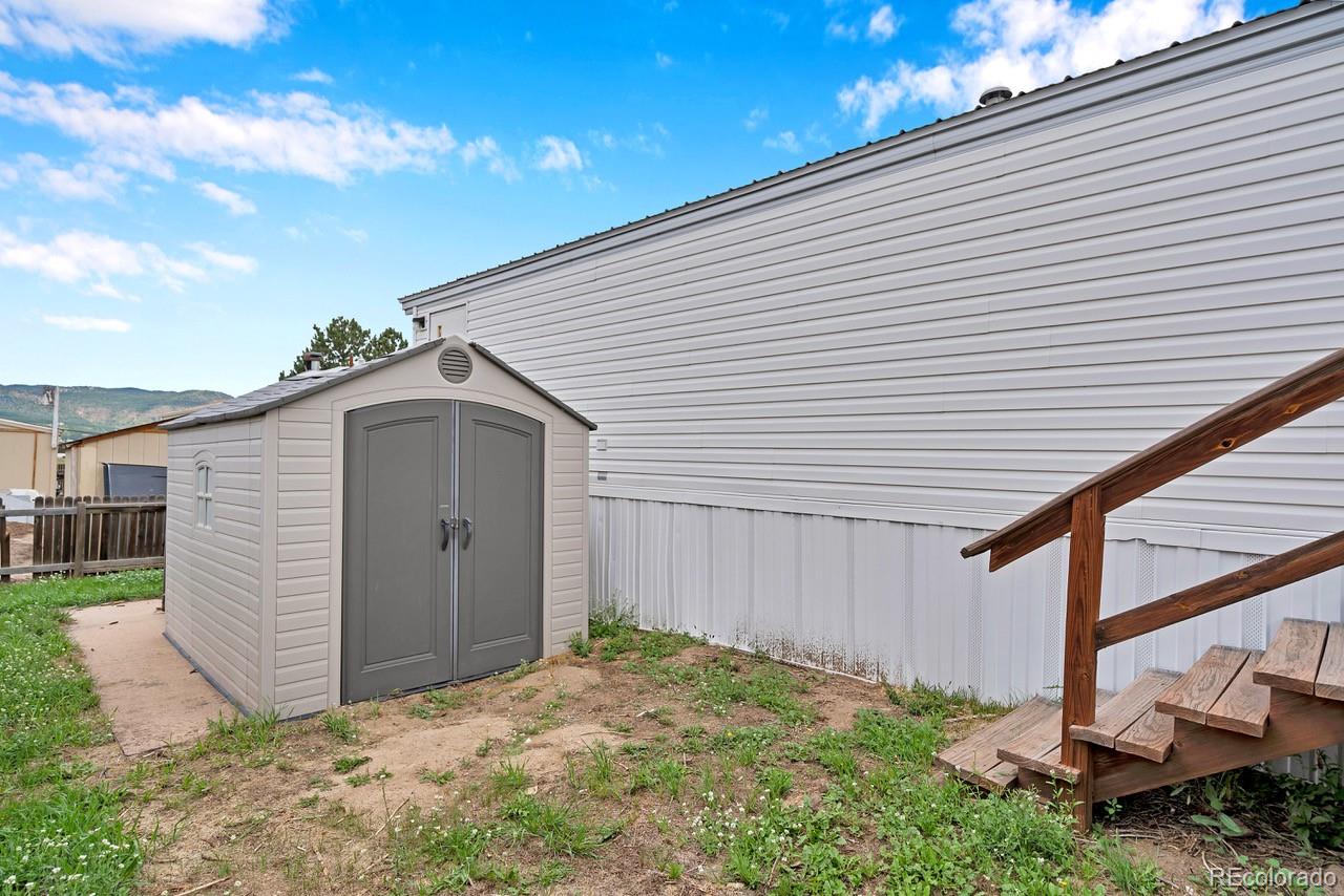 880 Beacon Lite Road, Monument, CO 80132, 3 Bedrooms Bedrooms, ,2 BathroomsBathrooms,Residential,For Sale,Beacon Lite,REC8091653