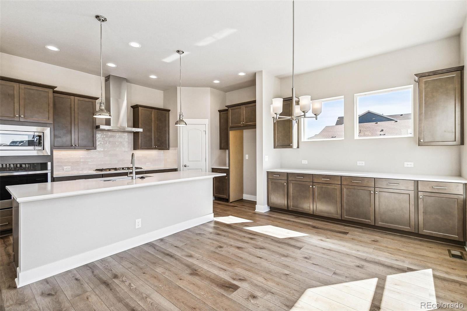 21024 63rd Drive, Aurora, CO 80019, 3 Bedrooms Bedrooms, ,3 BathroomsBathrooms,Residential,For Sale,63rd,REC7464527