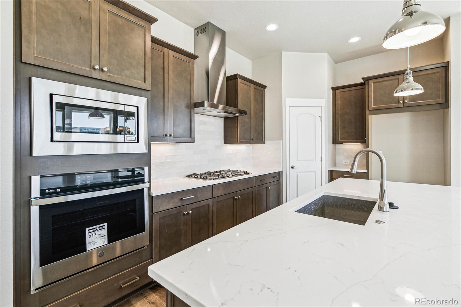 21024 63rd Drive, Aurora, CO 80019, 3 Bedrooms Bedrooms, ,3 BathroomsBathrooms,Residential,For Sale,63rd,REC7464527