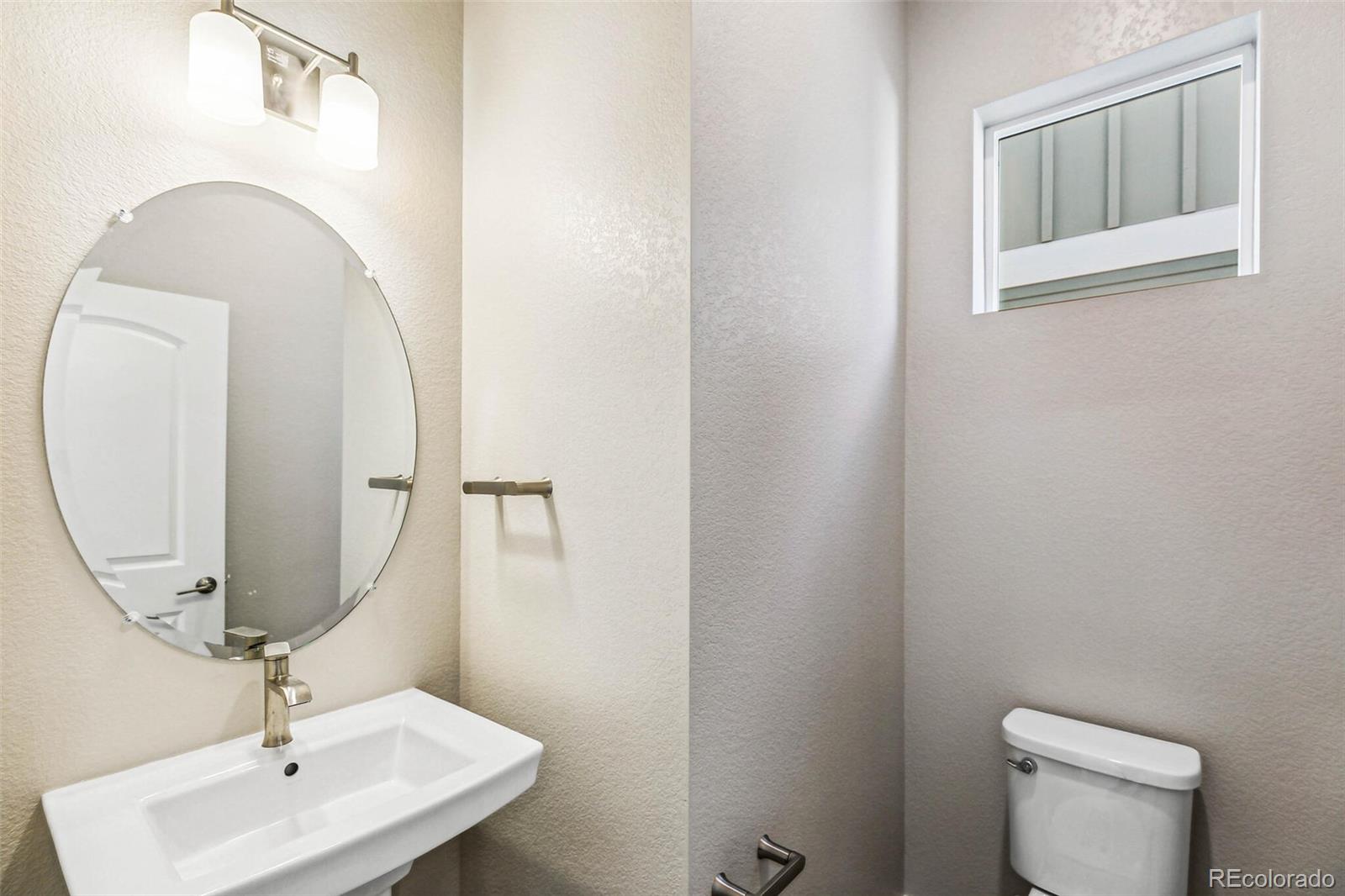 21024 63rd Drive, Aurora, CO 80019, 3 Bedrooms Bedrooms, ,3 BathroomsBathrooms,Residential,For Sale,63rd,REC7464527