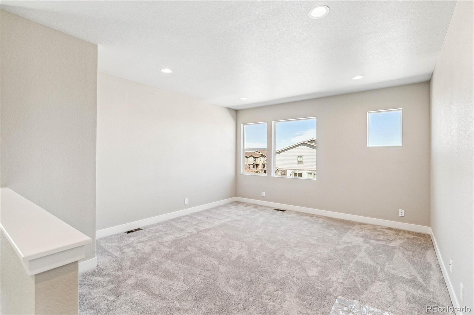 21024 63rd Drive, Aurora, CO 80019, 3 Bedrooms Bedrooms, ,3 BathroomsBathrooms,Residential,For Sale,63rd,REC7464527