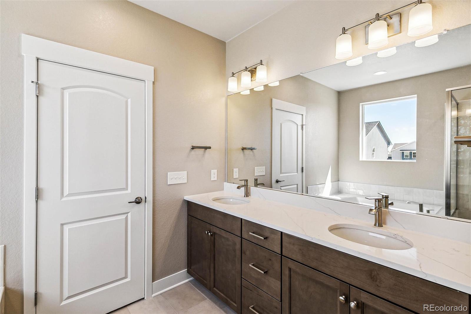 21024 63rd Drive, Aurora, CO 80019, 3 Bedrooms Bedrooms, ,3 BathroomsBathrooms,Residential,For Sale,63rd,REC7464527