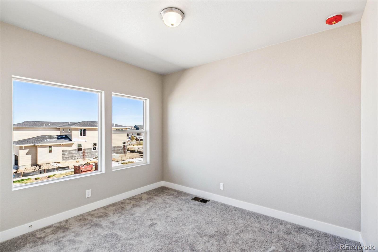 21024 63rd Drive, Aurora, CO 80019, 3 Bedrooms Bedrooms, ,3 BathroomsBathrooms,Residential,For Sale,63rd,REC7464527