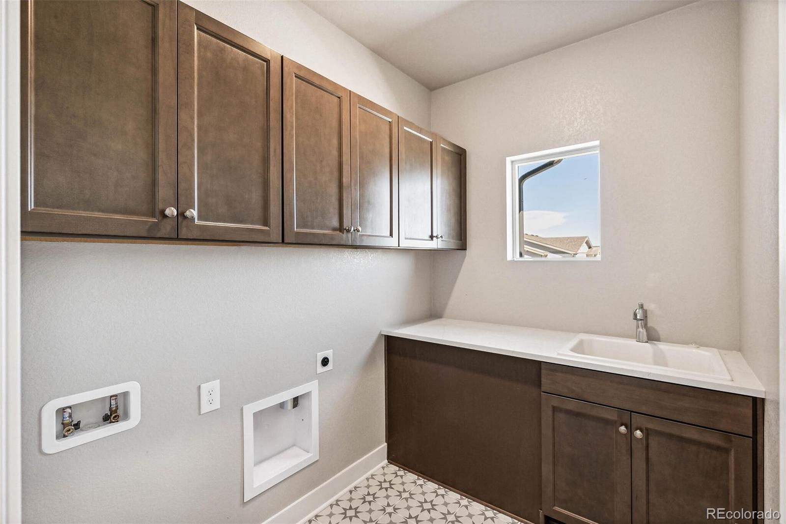 21024 63rd Drive, Aurora, CO 80019, 3 Bedrooms Bedrooms, ,3 BathroomsBathrooms,Residential,For Sale,63rd,REC7464527