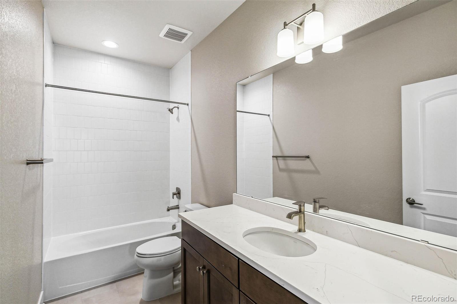 21024 63rd Drive, Aurora, CO 80019, 3 Bedrooms Bedrooms, ,3 BathroomsBathrooms,Residential,For Sale,63rd,REC7464527