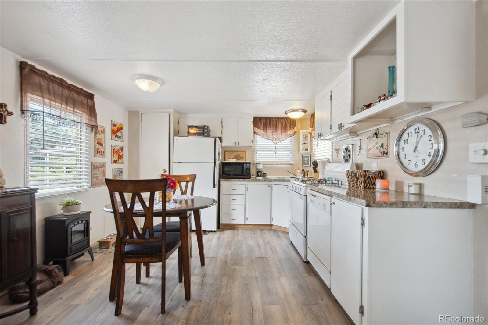 8201 Santa Fe Drive, Littleton, CO 80120, 2 Bedrooms Bedrooms, ,1 BathroomBathrooms,Residential,For Sale,Santa Fe,REC3132877