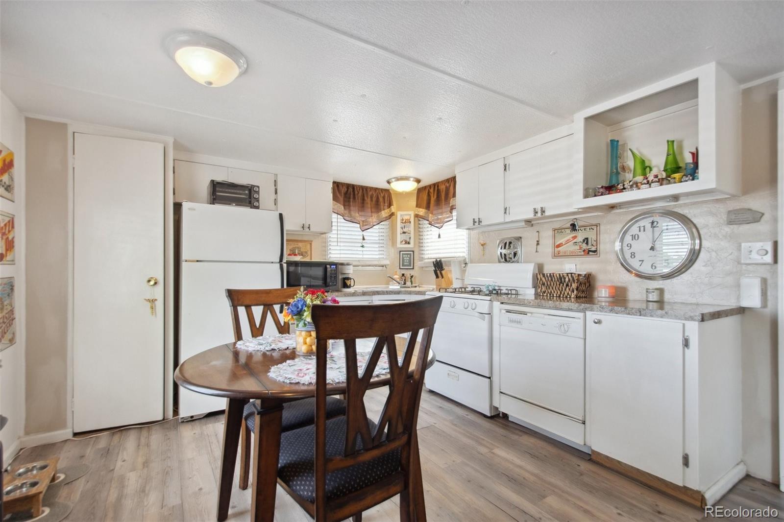 8201 Santa Fe Drive, Littleton, CO 80120, 2 Bedrooms Bedrooms, ,1 BathroomBathrooms,Residential,For Sale,Santa Fe,REC3132877