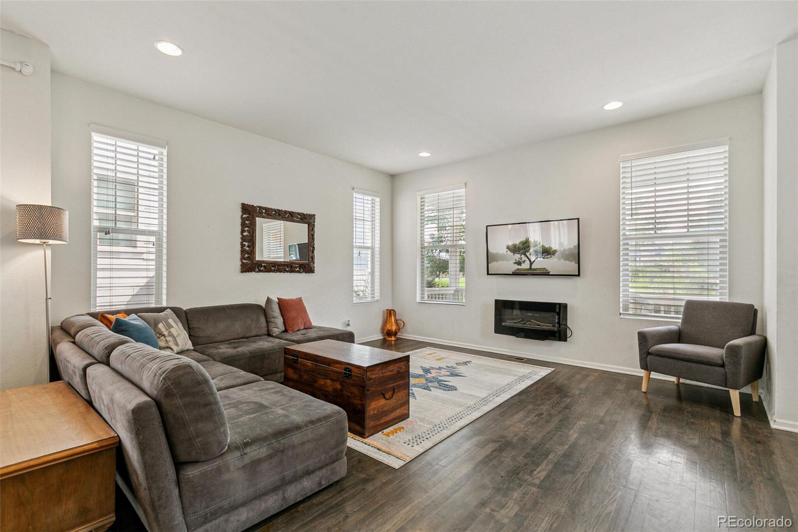 8542 E 49th Place, Denver, CO 80238, 4 Bedrooms Bedrooms, ,4 BathroomsBathrooms,Residential,For Sale,49th,REC2953685