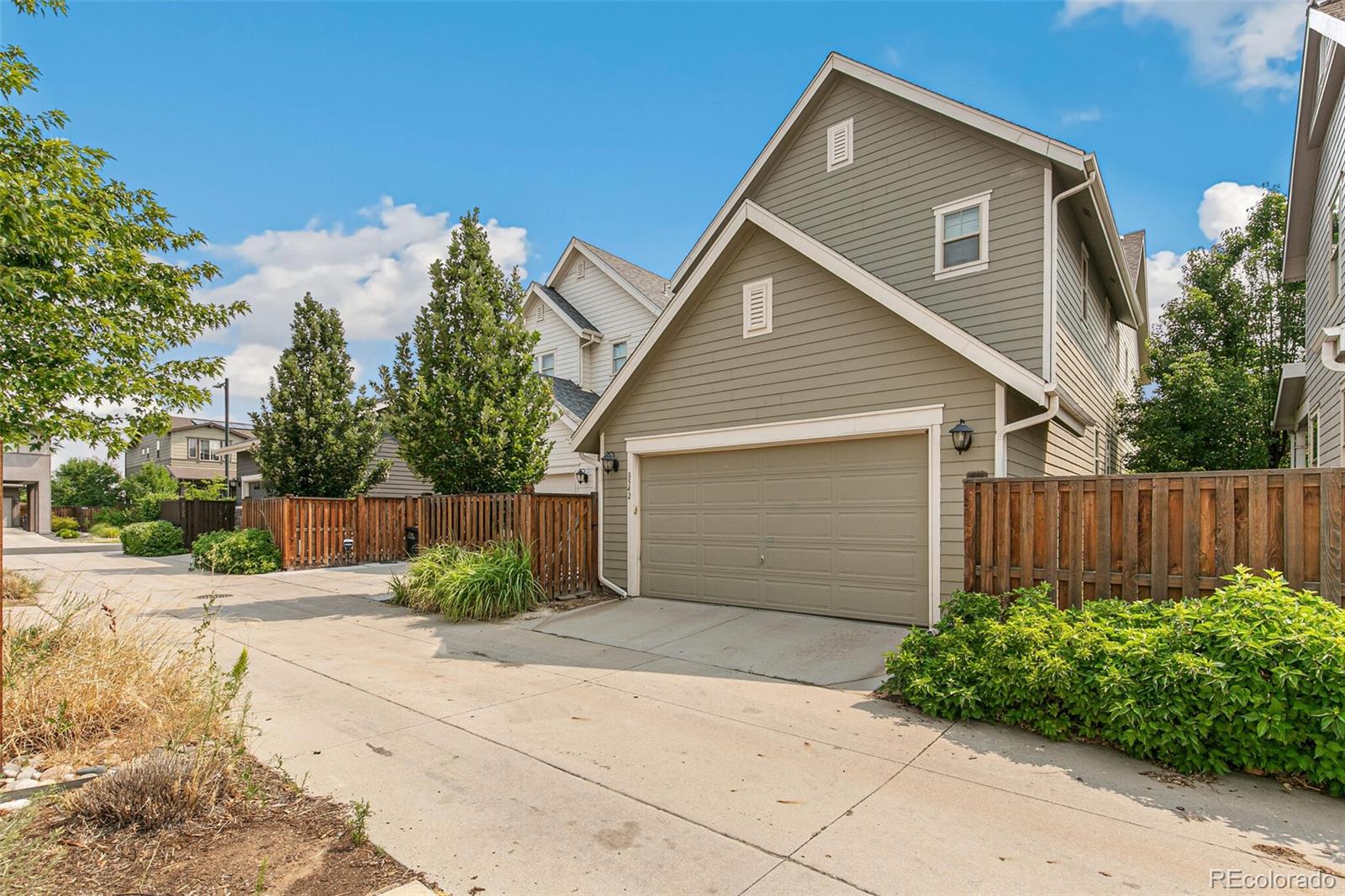 8542 E 49th Place, Denver, CO 80238, 4 Bedrooms Bedrooms, ,4 BathroomsBathrooms,Residential,For Sale,49th,REC2953685
