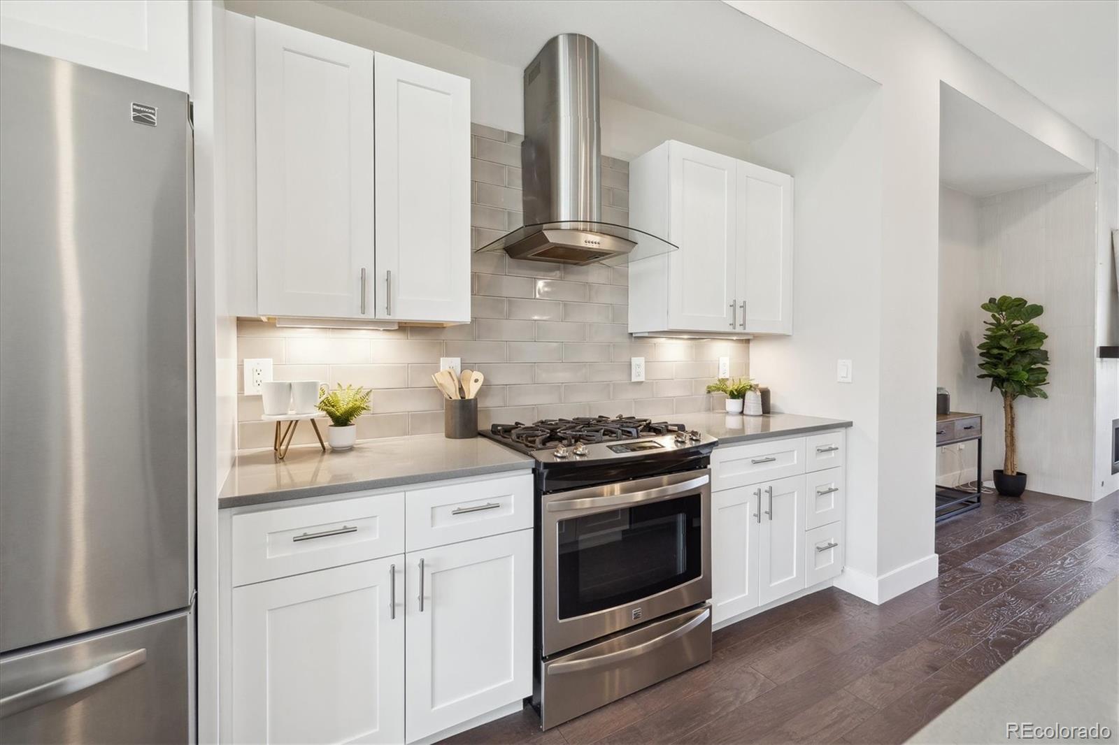 3354 18th Avenue, Denver, CO 80204, 3 Bedrooms Bedrooms, ,4 BathroomsBathrooms,Residential,For Sale,18th,REC6886120