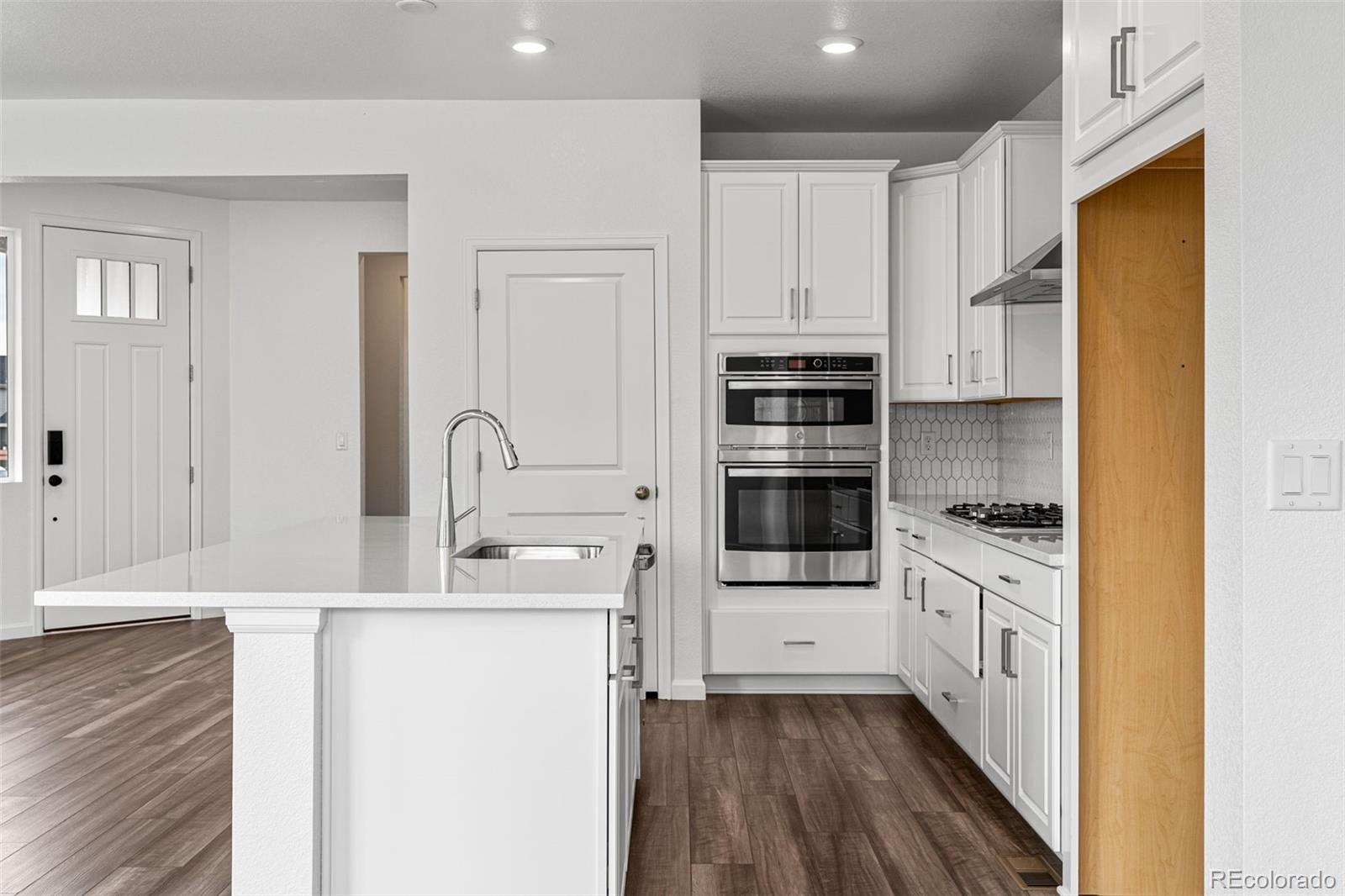 3468 Duquesne Way, Aurora, CO 80019, 2 Bedrooms Bedrooms, ,2 BathroomsBathrooms,Residential,For Sale,Landmark Collection,Duquesne,REC8601689