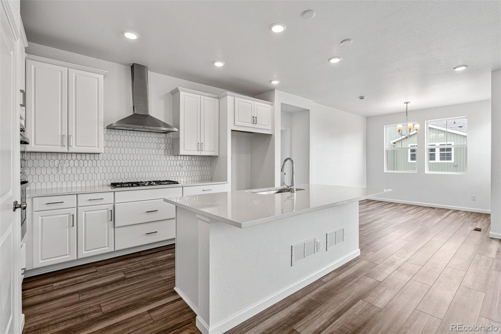 3468 Duquesne Way, Aurora, CO 80019, 2 Bedrooms Bedrooms, ,2 BathroomsBathrooms,Residential,For Sale,Landmark Collection,Duquesne,REC8601689