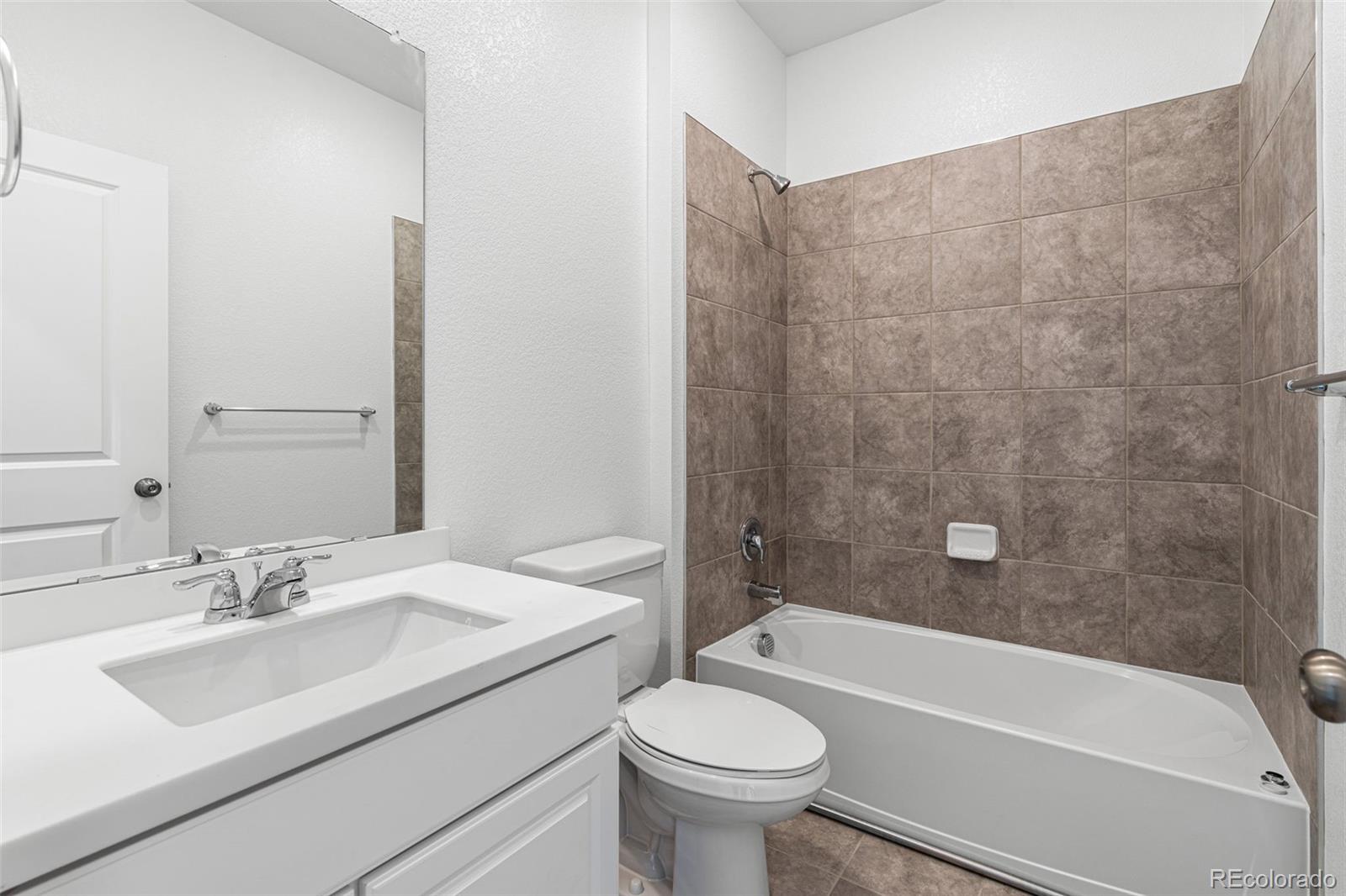 3468 Duquesne Way, Aurora, CO 80019, 2 Bedrooms Bedrooms, ,2 BathroomsBathrooms,Residential,For Sale,Landmark Collection,Duquesne,REC8601689