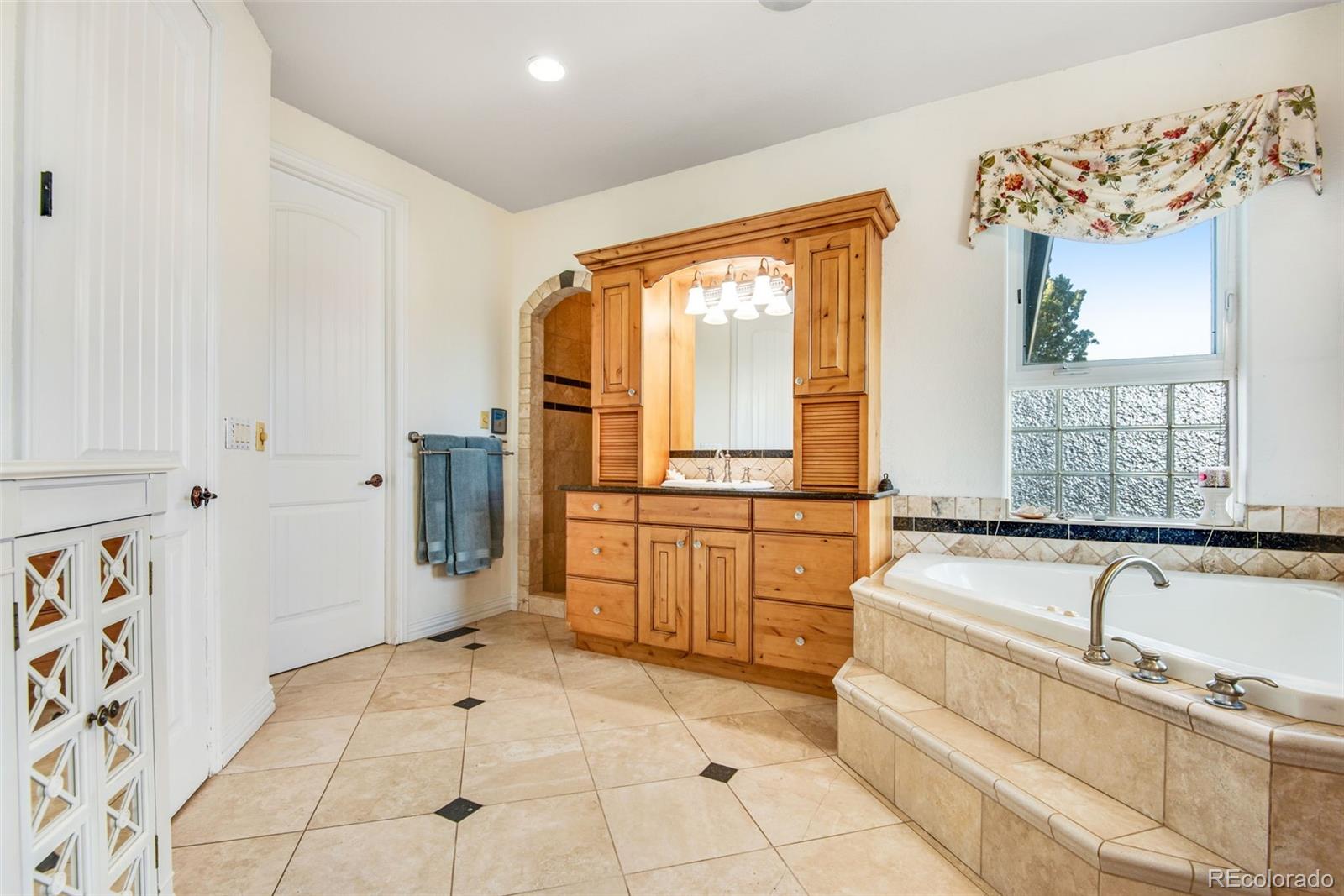 4340 RUSSELLVILLE Road #1, Franktown, CO 80116, 4 Bedrooms Bedrooms, ,4 BathroomsBathrooms,Residential,For Sale,RUSSELLVILLE,REC2537068
