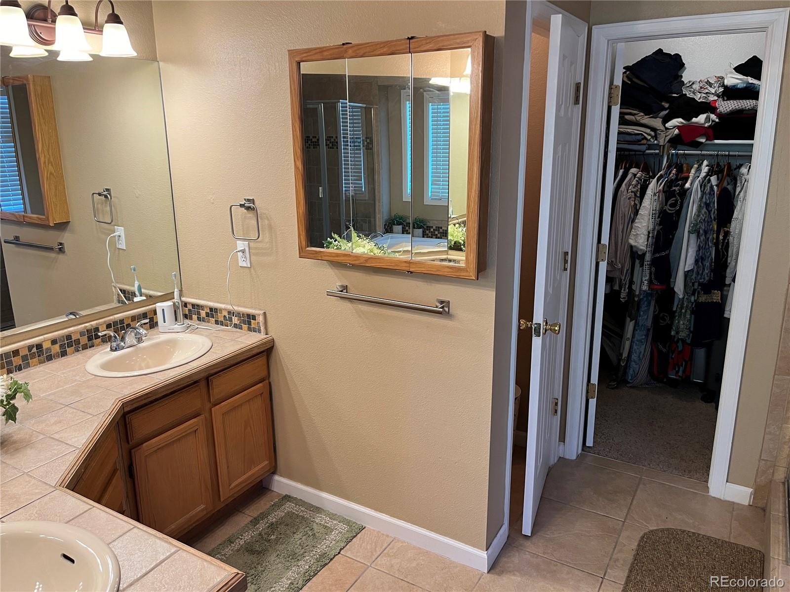 18306 E Wesley Place, Aurora, CO 80013, 5 Bedrooms Bedrooms, ,4 BathroomsBathrooms,Residential,For Sale,Wesley,REC3857947