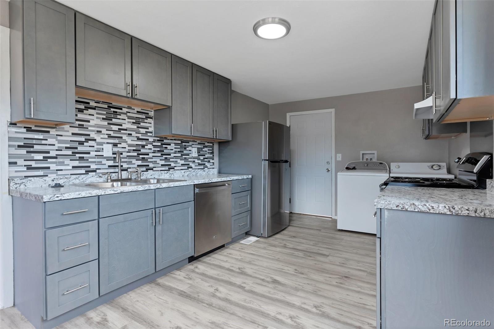 11612 Del Mar Parkway, Aurora, CO 80010, 3 Bedrooms Bedrooms, ,1 BathroomBathrooms,Residential,For Sale,Del Mar,REC2023727