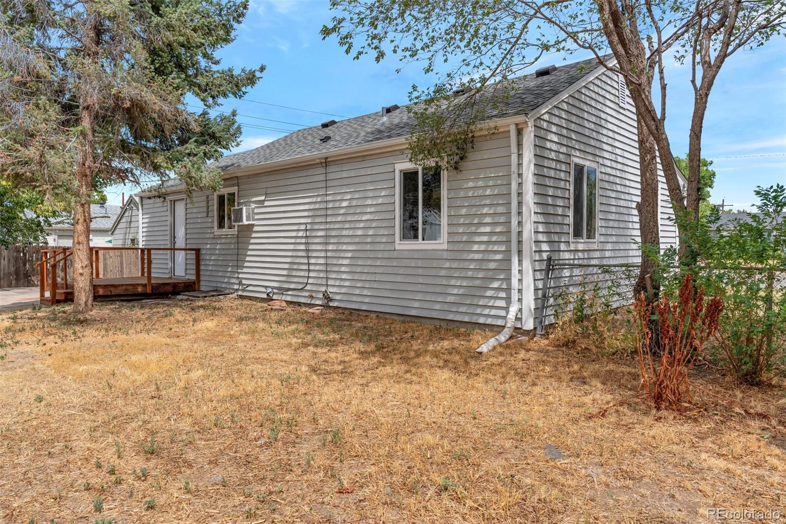 11612 Del Mar Parkway, Aurora, CO 80010, 3 Bedrooms Bedrooms, ,1 BathroomBathrooms,Residential,For Sale,Del Mar,REC2023727