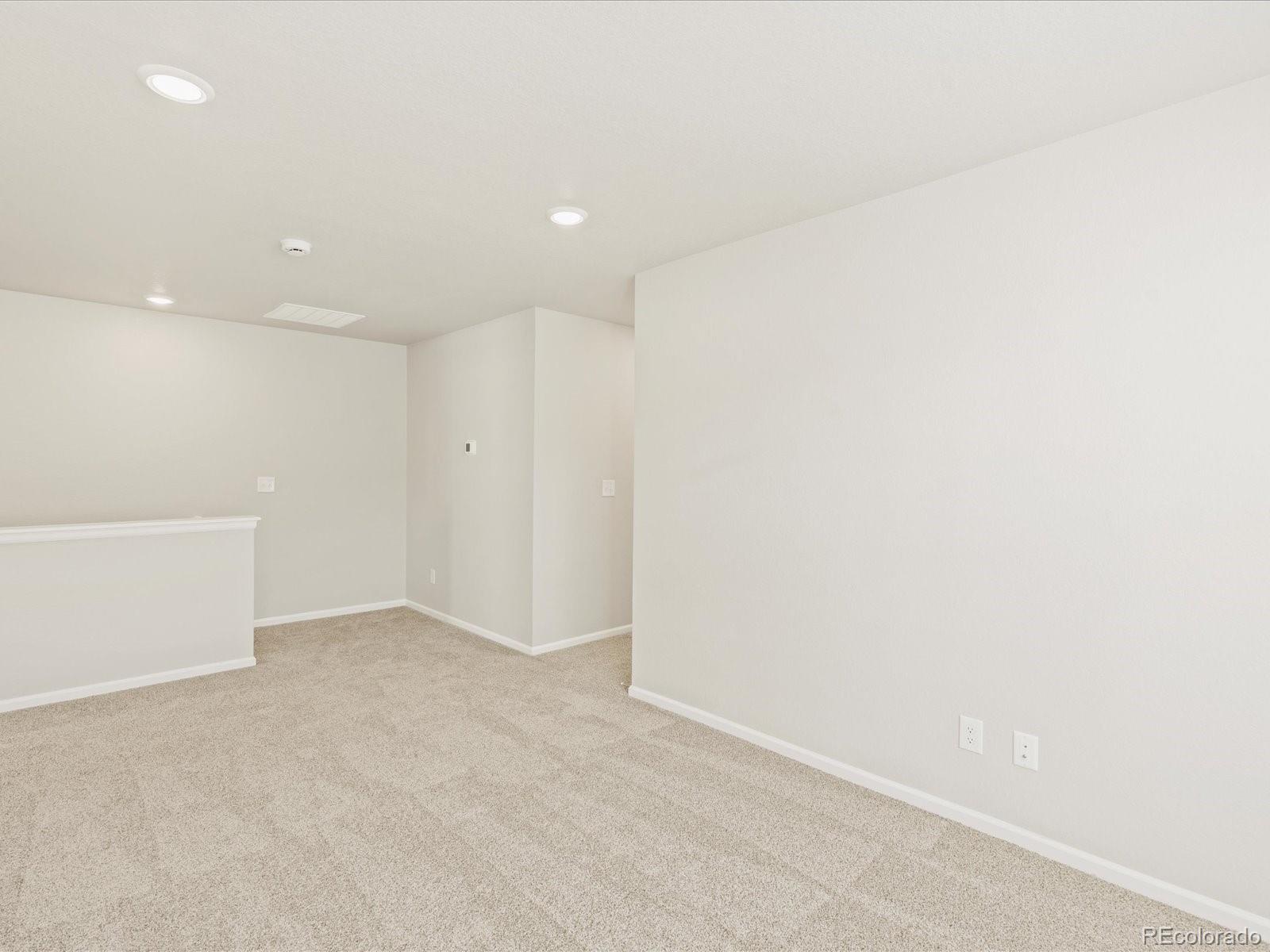 20982 66th Avenue, Aurora, CO 80019, 3 Bedrooms Bedrooms, ,3 BathroomsBathrooms,Residential,For Sale,66th,REC5818775