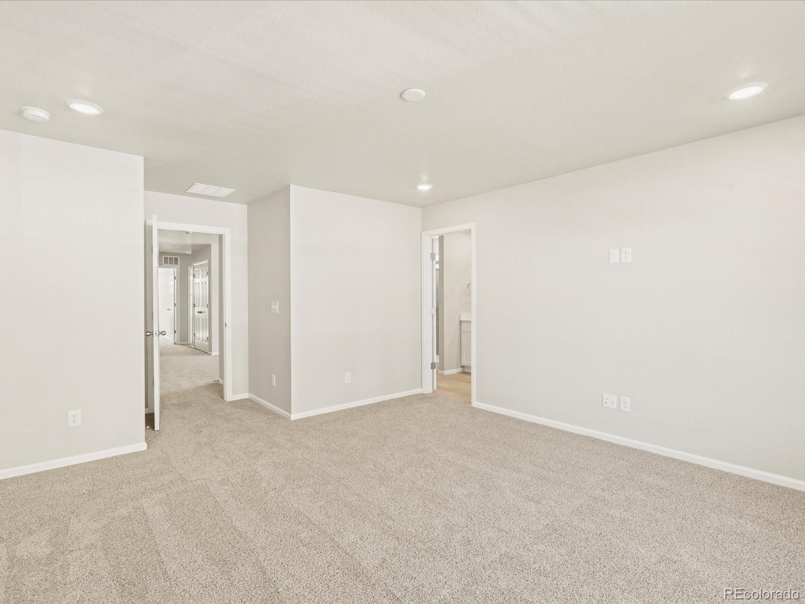 20982 66th Avenue, Aurora, CO 80019, 3 Bedrooms Bedrooms, ,3 BathroomsBathrooms,Residential,For Sale,66th,REC5818775