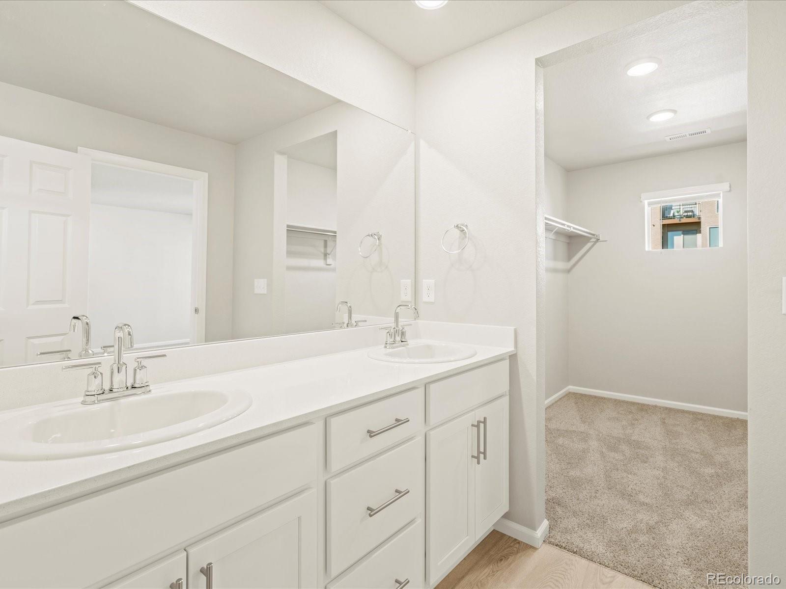 20982 66th Avenue, Aurora, CO 80019, 3 Bedrooms Bedrooms, ,3 BathroomsBathrooms,Residential,For Sale,66th,REC5818775