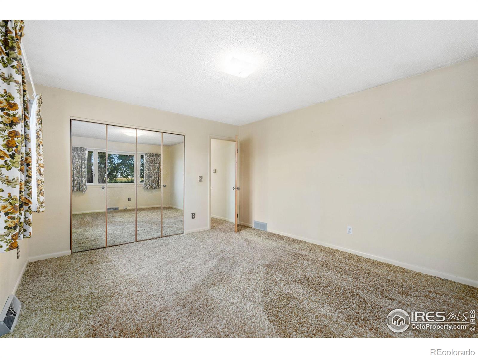 26907 County Road 45 1/2, Greeley, CO 80631, 3 Bedrooms Bedrooms, ,1 BathroomBathrooms,Residential,For Sale,County Road 45 1/2,RECIR1017041