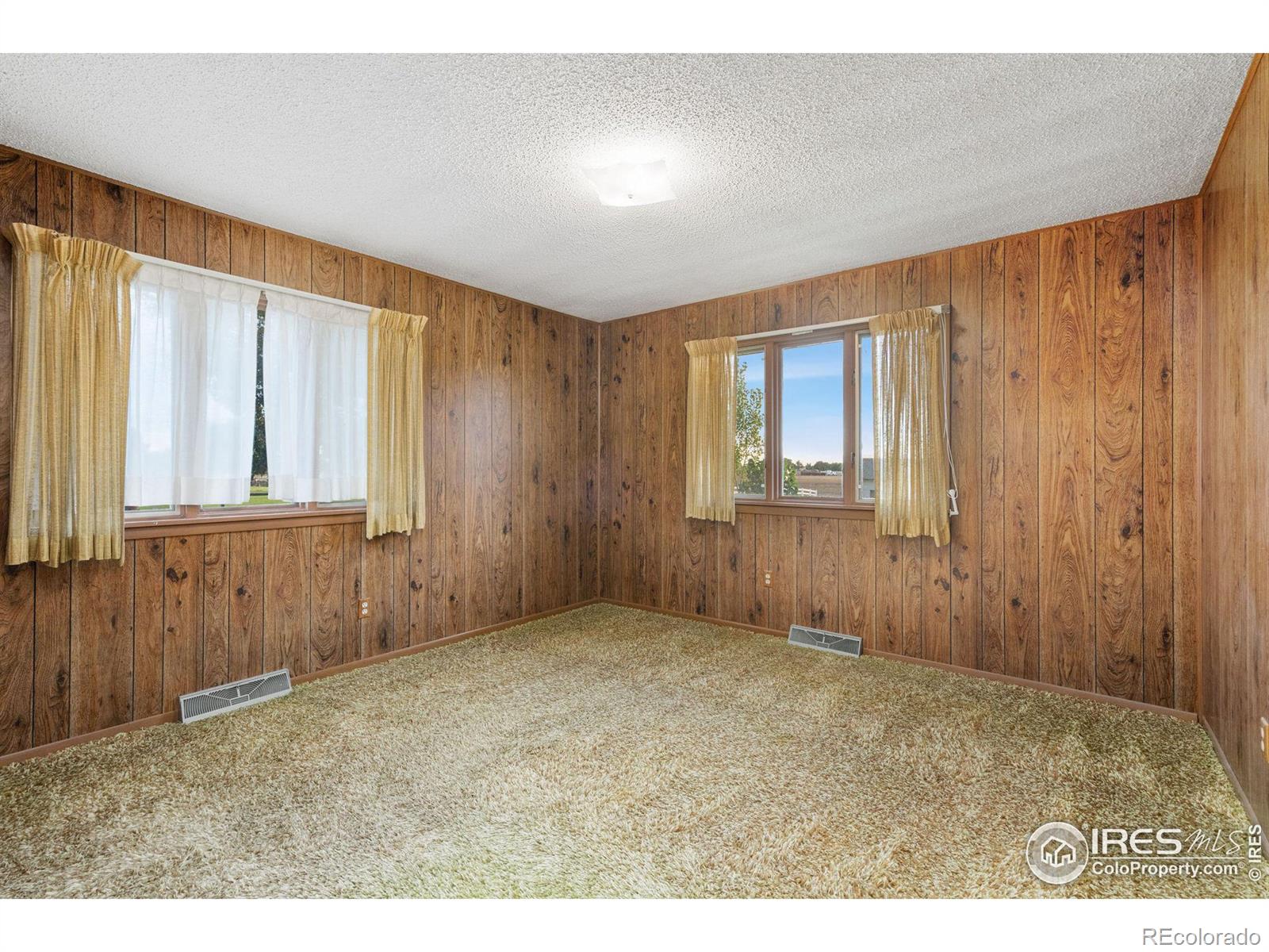 26907 County Road 45 1/2, Greeley, CO 80631, 3 Bedrooms Bedrooms, ,1 BathroomBathrooms,Residential,For Sale,County Road 45 1/2,RECIR1017041