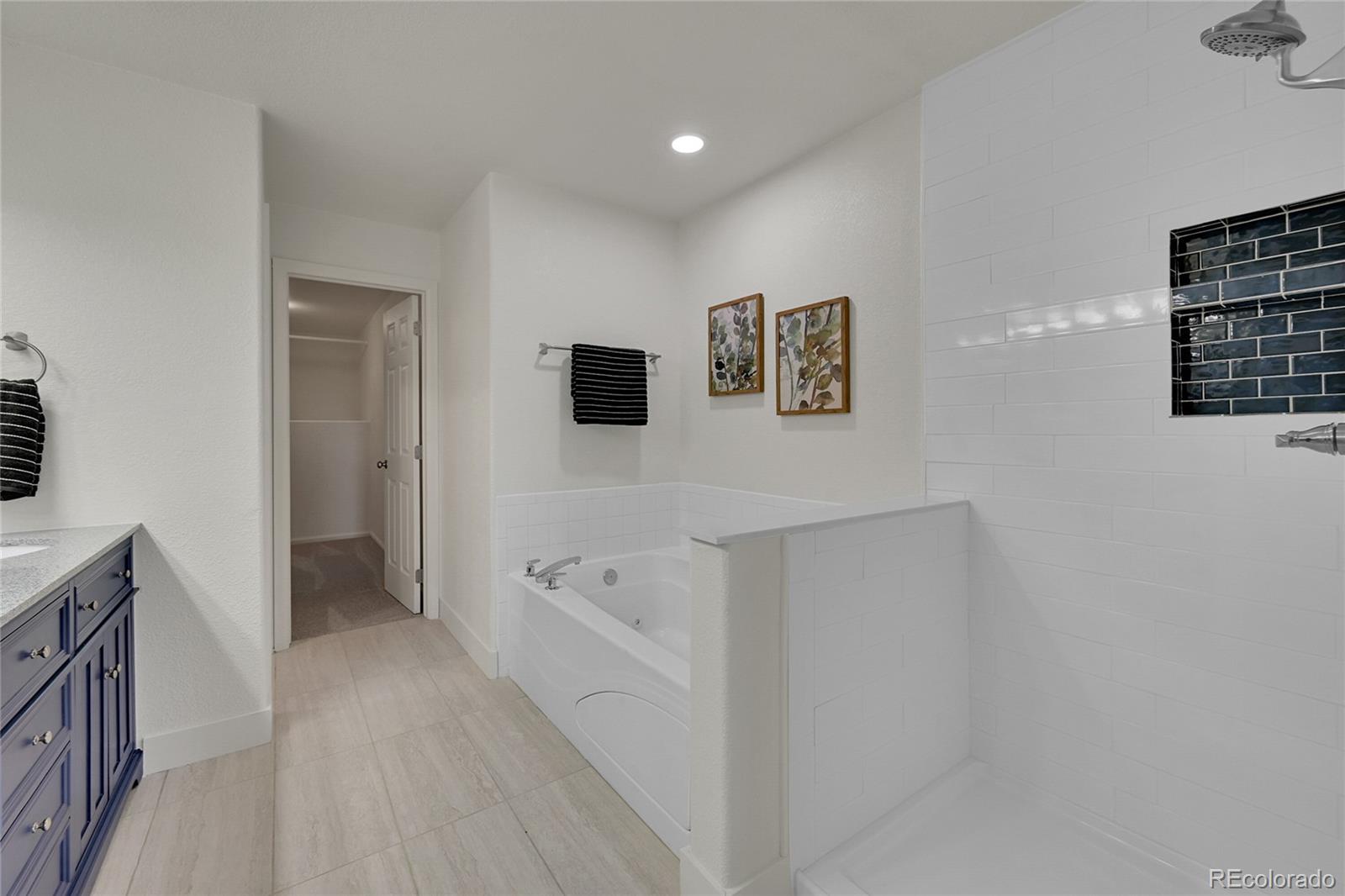 9760 Florida Place, Aurora, CO 80247, 3 Bedrooms Bedrooms, ,3 BathroomsBathrooms,Residential,For Sale,Florida,REC8663830