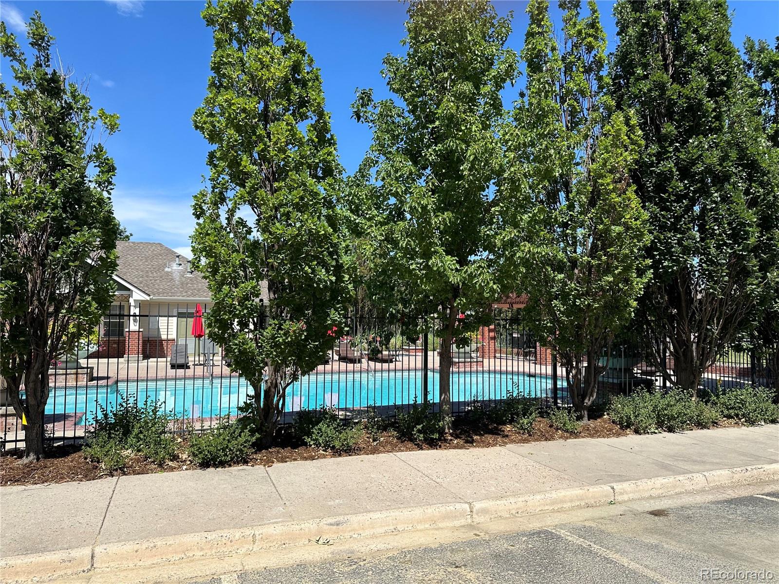 9760 Florida Place, Aurora, CO 80247, 3 Bedrooms Bedrooms, ,3 BathroomsBathrooms,Residential,For Sale,Florida,REC8663830