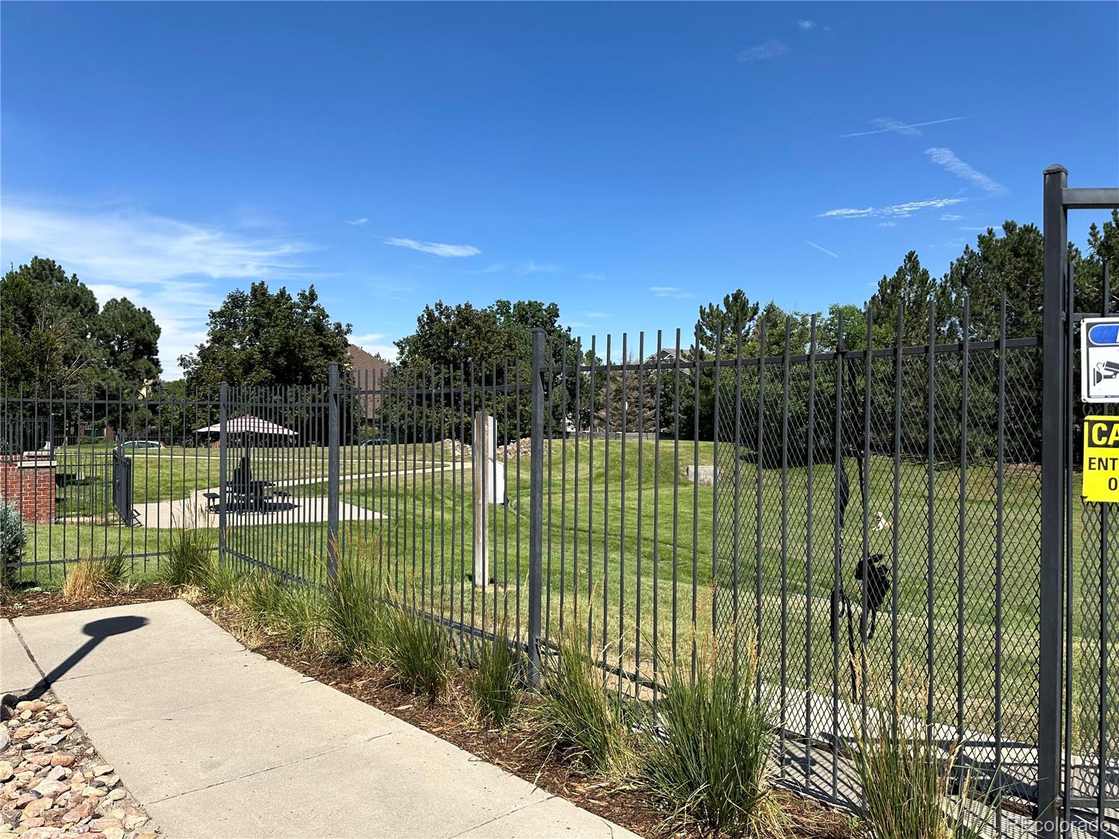 9760 Florida Place, Aurora, CO 80247, 3 Bedrooms Bedrooms, ,3 BathroomsBathrooms,Residential,For Sale,Florida,REC8663830