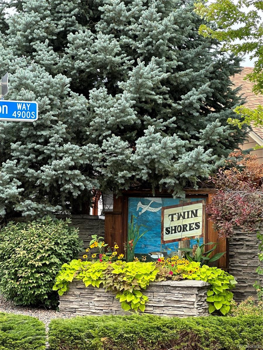 7482 W Saratoga Place, Littleton, CO 80123, 2 Bedrooms Bedrooms, ,4 BathroomsBathrooms,Residential,For Sale,Saratoga,REC6254865