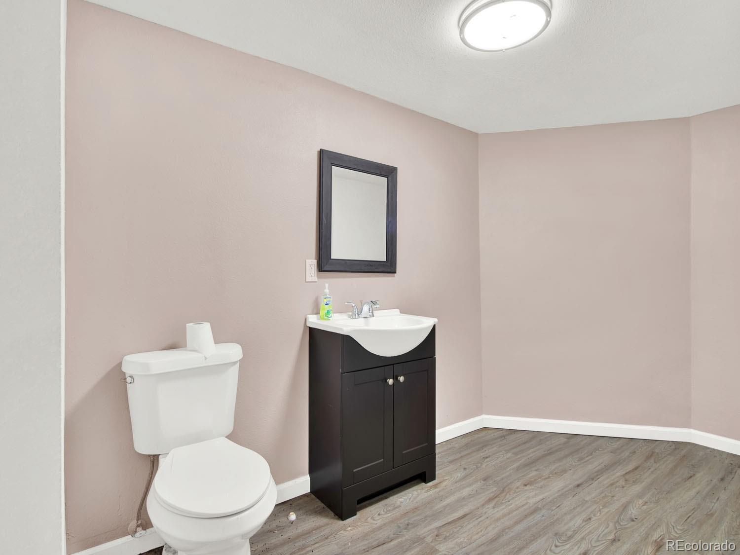 45511 County Road, Burlington, CO 80807, 5 Bedrooms Bedrooms, ,4 BathroomsBathrooms,Residential,For Sale,County,REC2539010