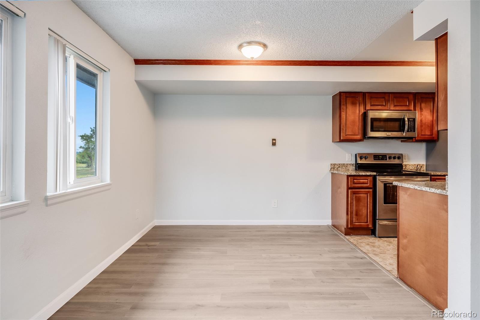 8100 Quincy Avenue #B12, Littleton, CO 80123, 2 Bedrooms Bedrooms, ,2 BathroomsBathrooms,Residential,For Sale,Lake Chalet,Quincy,REC4853442