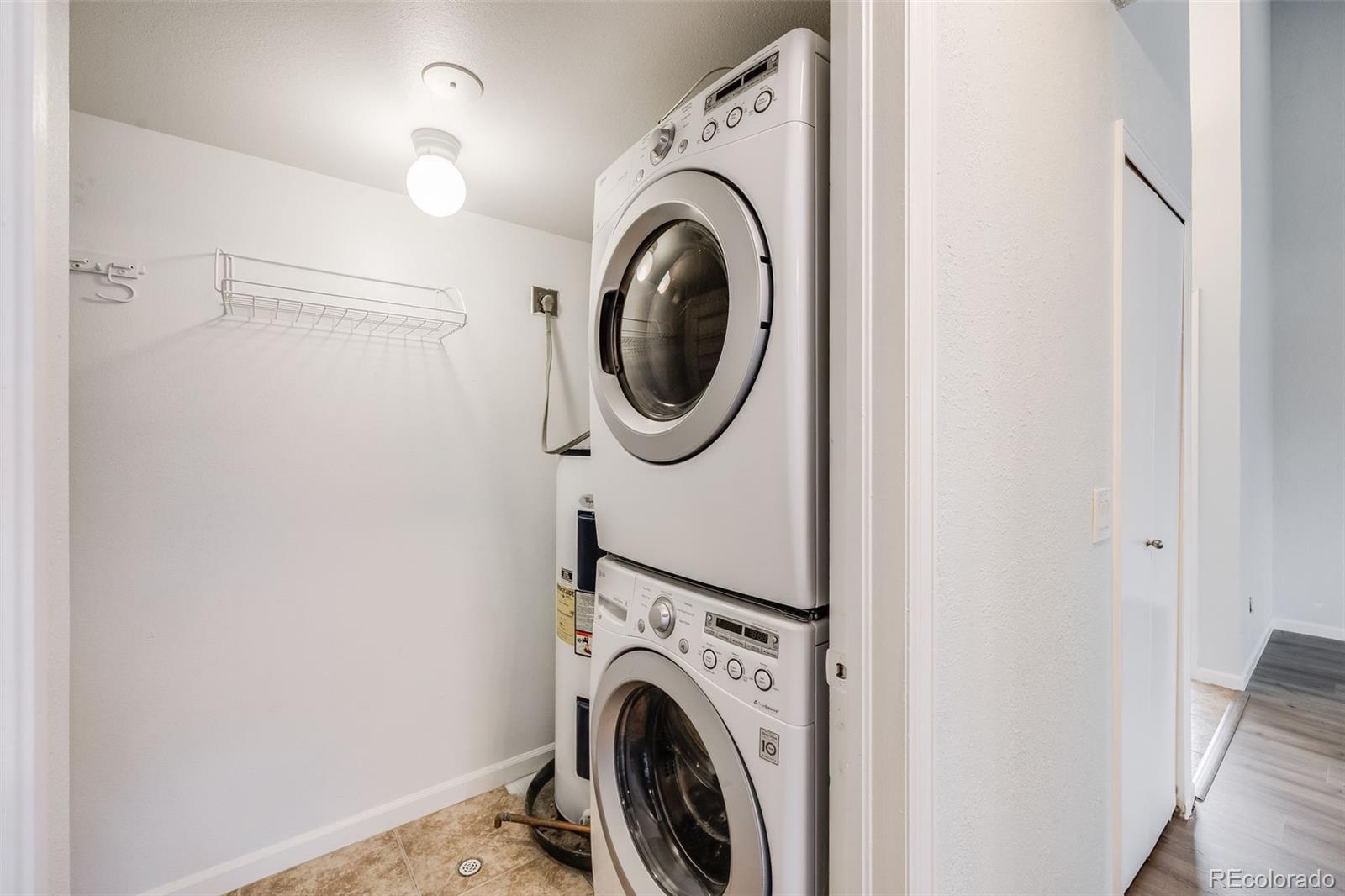 8100 Quincy Avenue #B12, Littleton, CO 80123, 2 Bedrooms Bedrooms, ,2 BathroomsBathrooms,Residential,For Sale,Lake Chalet,Quincy,REC4853442