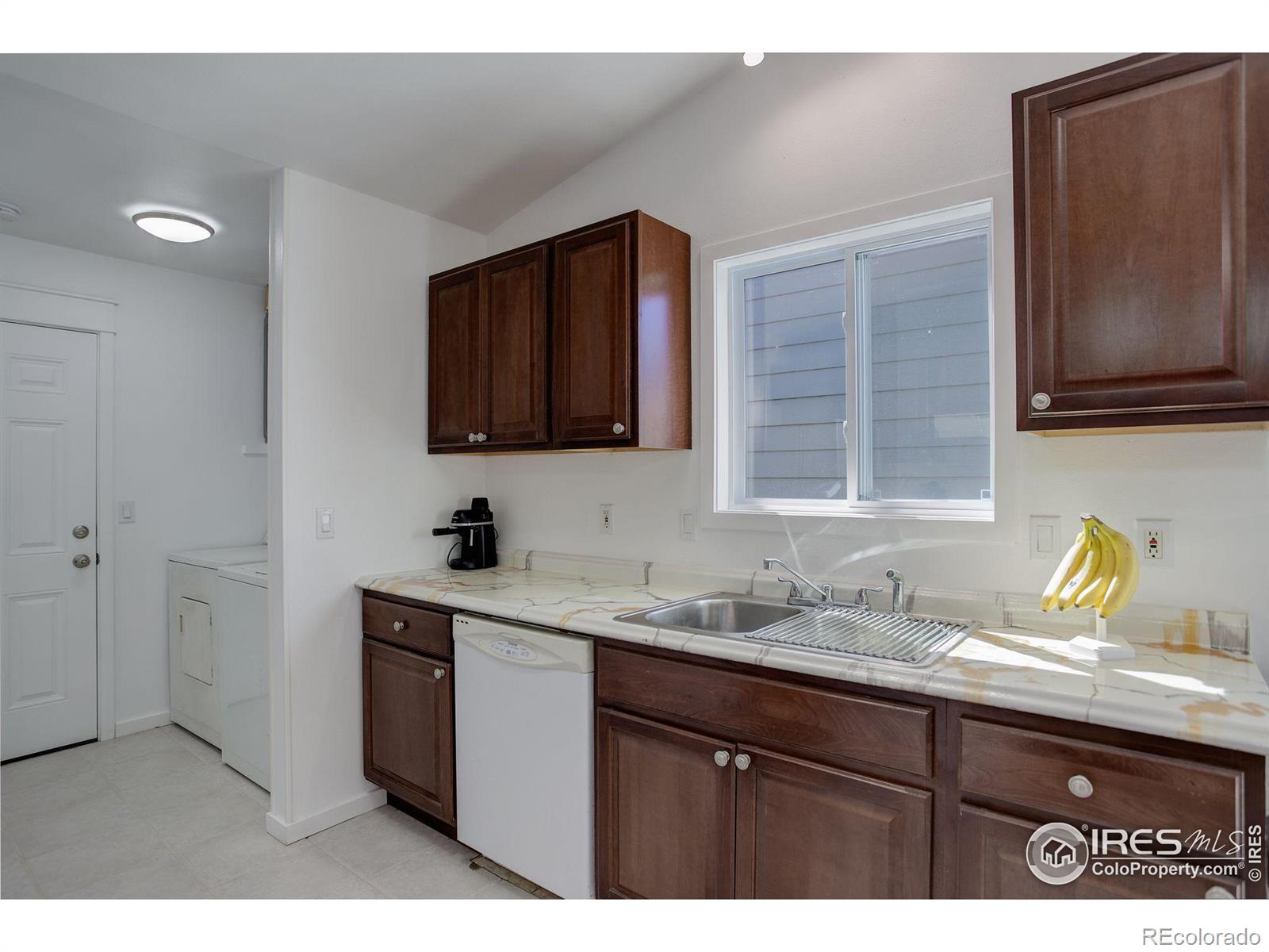 109 Fossil Court, Fort Collins, CO 80525, 3 Bedrooms Bedrooms, ,2 BathroomsBathrooms,Residential,For Sale,Fossil,RECIR1017414