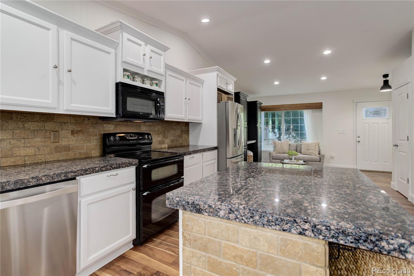 4860 Collinsville Place, Highlands Ranch, CO 80130, 4 Bedrooms Bedrooms, ,3 BathroomsBathrooms,Residential,For Sale,Collinsville,REC4338481