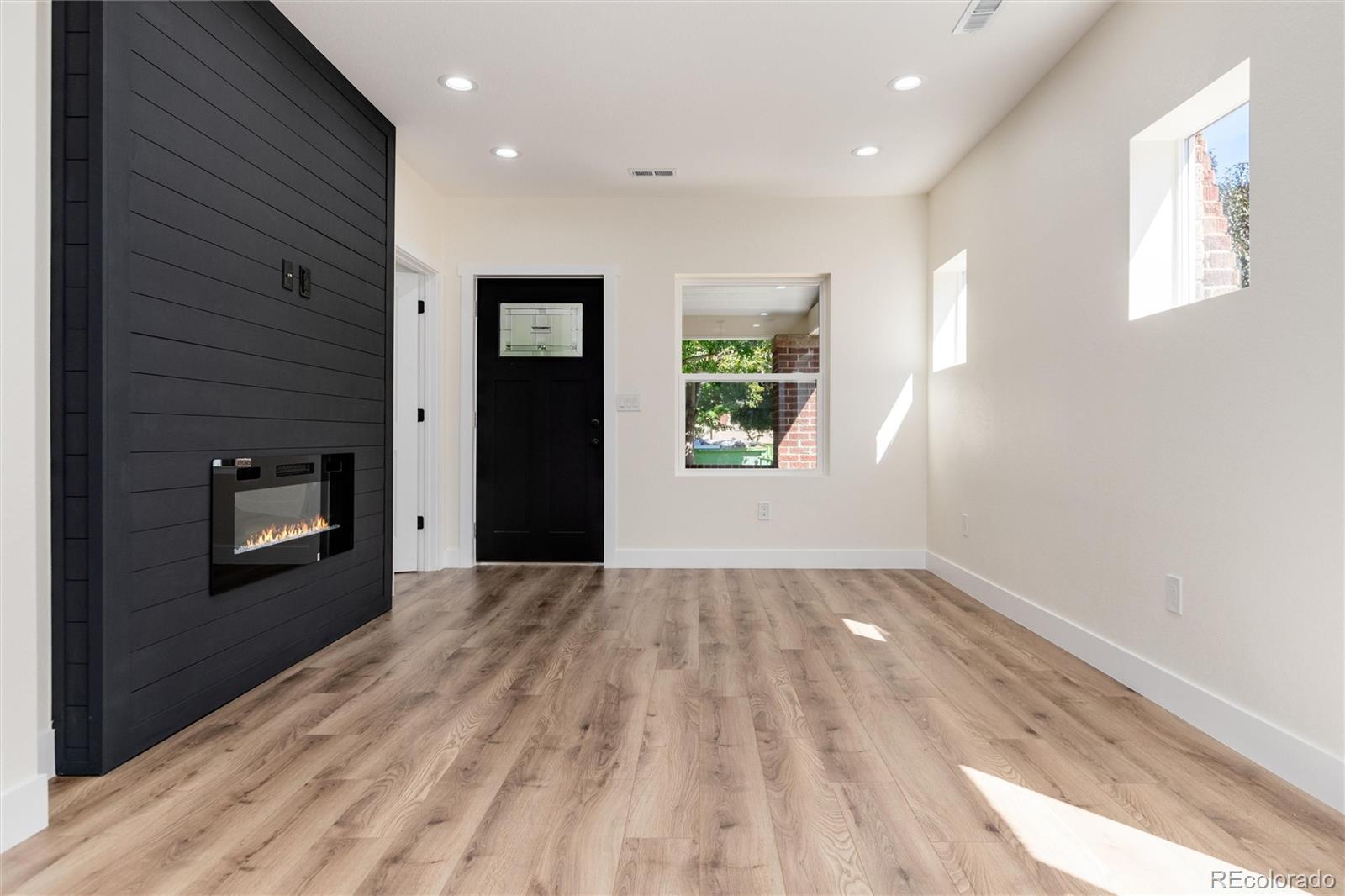 2555 Holly Street, Denver, CO 80207, 3 Bedrooms Bedrooms, ,3 BathroomsBathrooms,Residential,For Sale,Holly,REC8339353