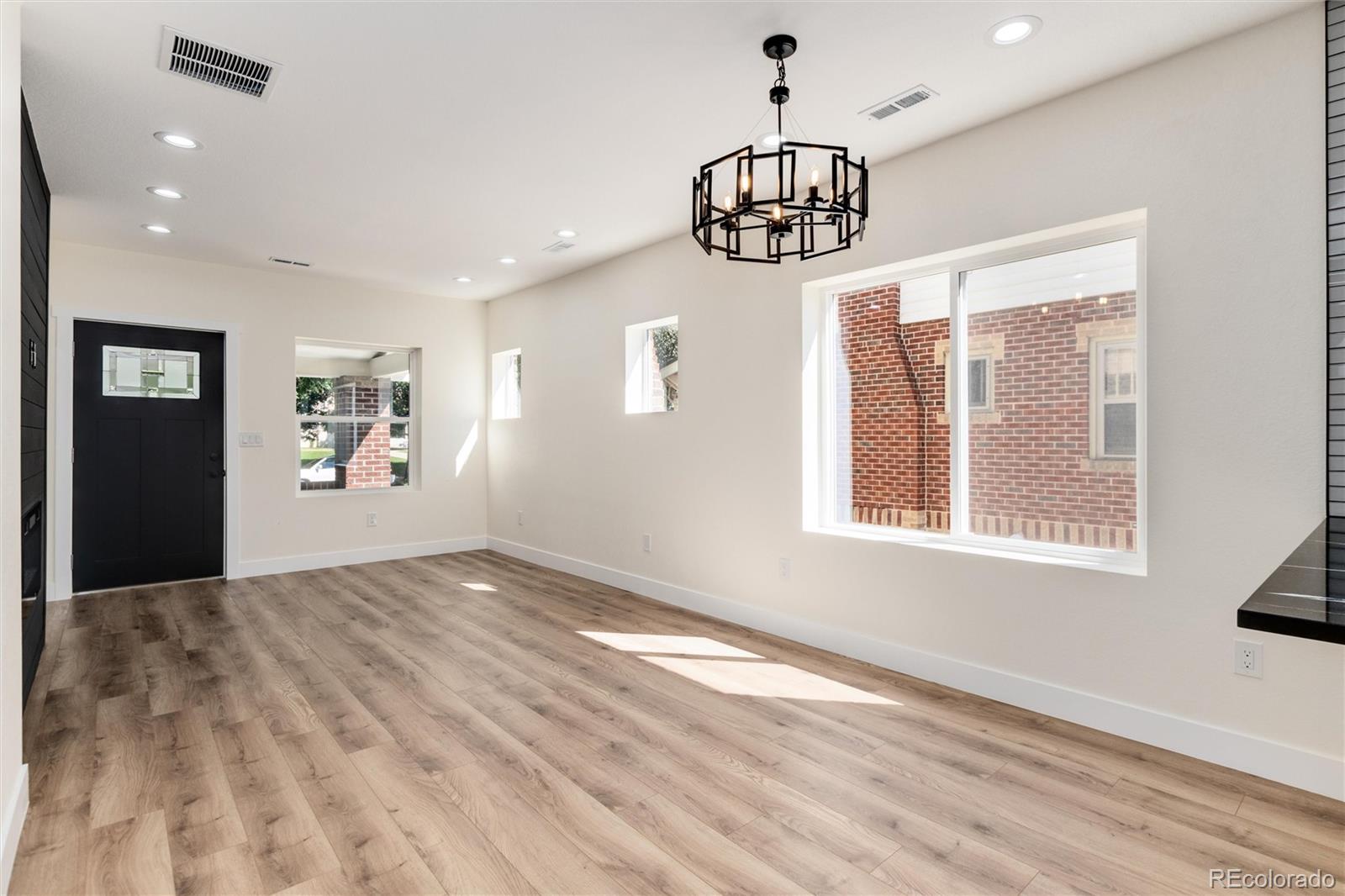 2555 Holly Street, Denver, CO 80207, 3 Bedrooms Bedrooms, ,3 BathroomsBathrooms,Residential,For Sale,Holly,REC8339353