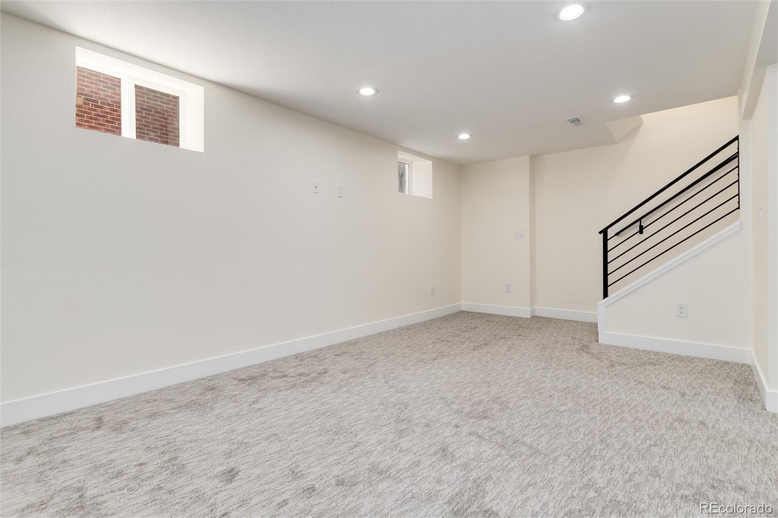 2555 Holly Street, Denver, CO 80207, 3 Bedrooms Bedrooms, ,3 BathroomsBathrooms,Residential,For Sale,Holly,REC8339353