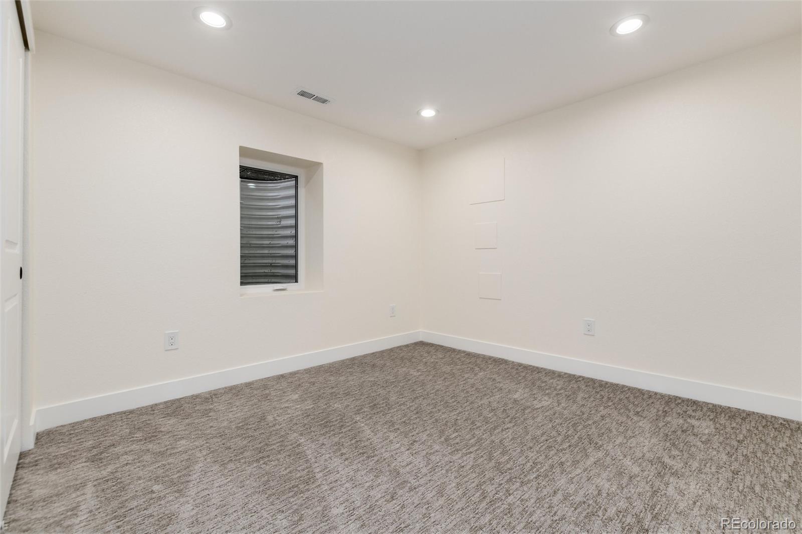2555 Holly Street, Denver, CO 80207, 3 Bedrooms Bedrooms, ,3 BathroomsBathrooms,Residential,For Sale,Holly,REC8339353