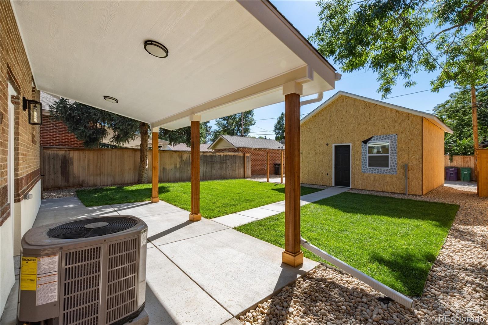 2555 Holly Street, Denver, CO 80207, 3 Bedrooms Bedrooms, ,3 BathroomsBathrooms,Residential,For Sale,Holly,REC8339353