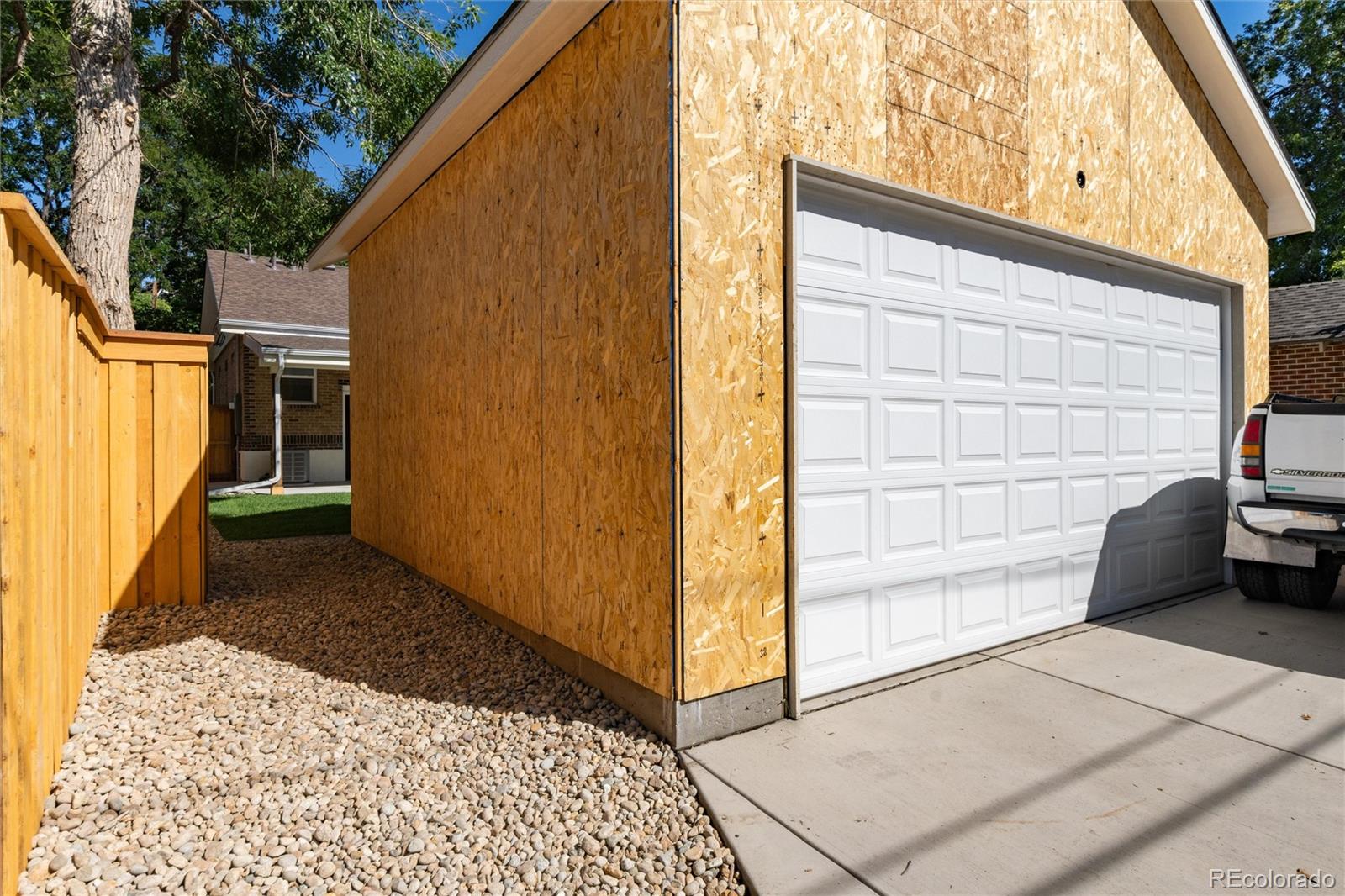 2555 Holly Street, Denver, CO 80207, 3 Bedrooms Bedrooms, ,3 BathroomsBathrooms,Residential,For Sale,Holly,REC8339353