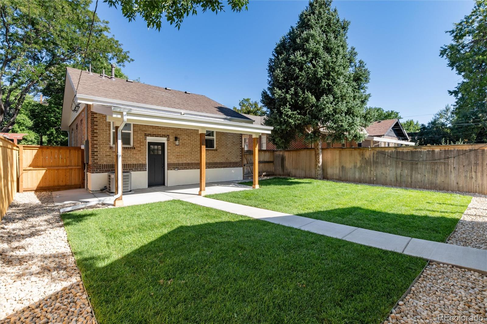 2555 Holly Street, Denver, CO 80207, 3 Bedrooms Bedrooms, ,3 BathroomsBathrooms,Residential,For Sale,Holly,REC8339353