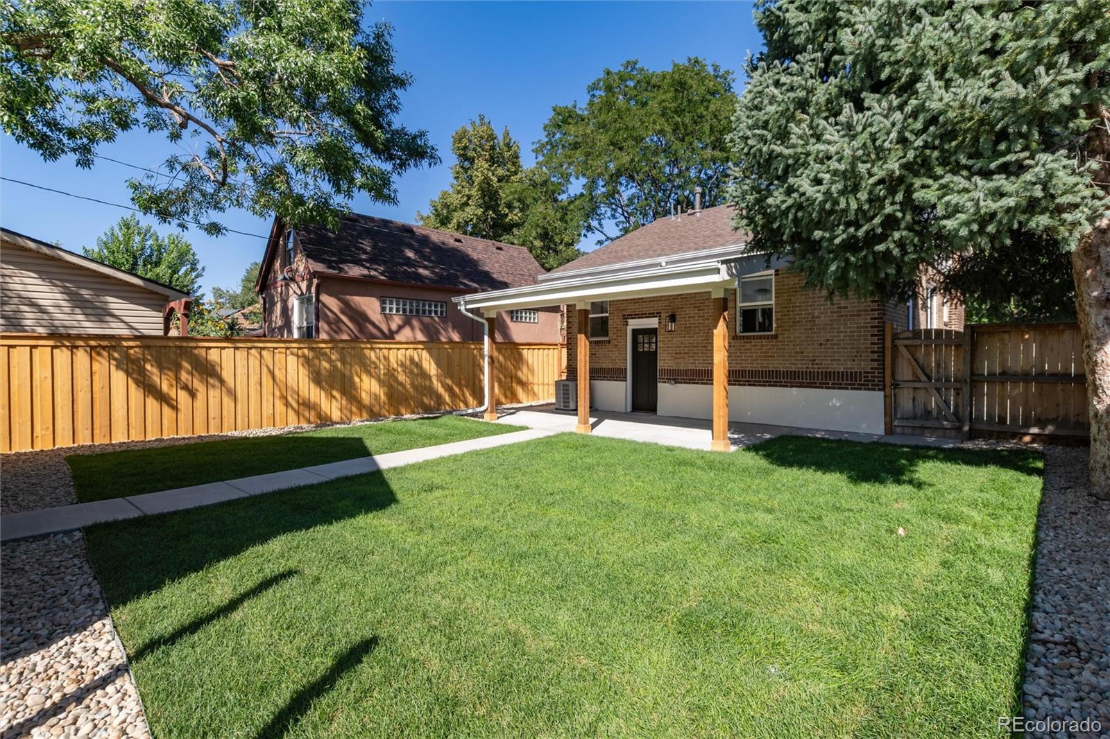 2555 Holly Street, Denver, CO 80207, 3 Bedrooms Bedrooms, ,3 BathroomsBathrooms,Residential,For Sale,Holly,REC8339353