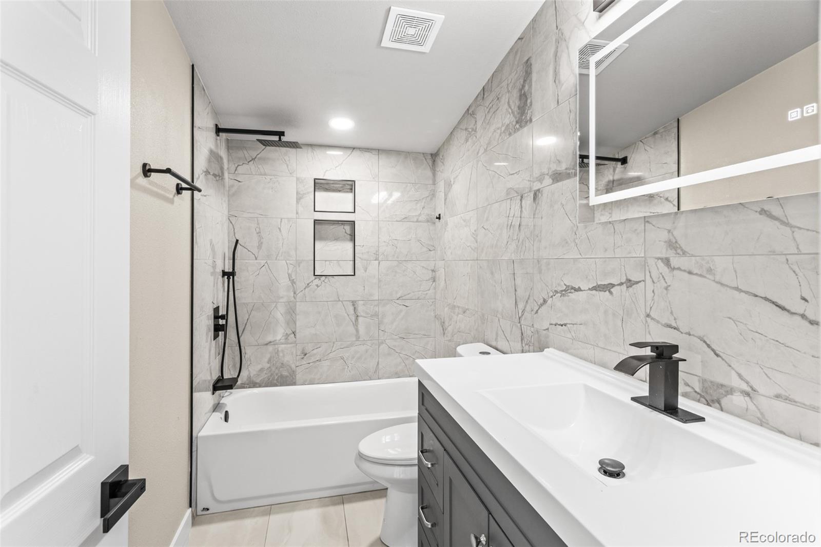 661 S Raleigh Street, Denver, CO 80219, 4 Bedrooms Bedrooms, ,2 BathroomsBathrooms,Residential,For Sale,Raleigh,REC3902792