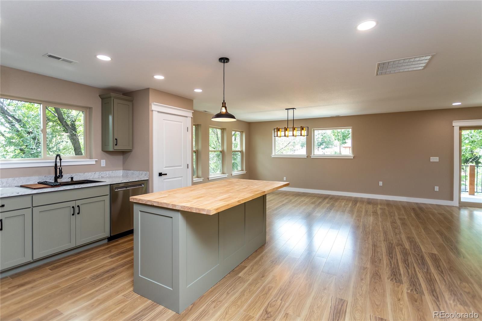 Restricted Address, 6 Bedrooms Bedrooms, ,2 BathroomsBathrooms,Income,For Sale,Cooper,REC8499413
