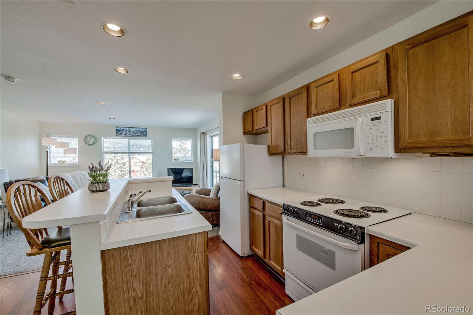 28 Spyglass Lane, Silverthorne, CO 80498, 2 Bedrooms Bedrooms, ,2 BathroomsBathrooms,Residential,For Sale,Spyglass,REC3173152